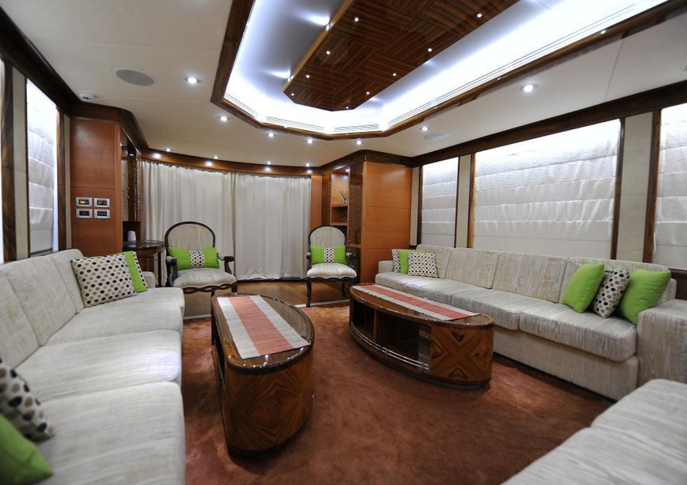 101ft yacht dubai marina